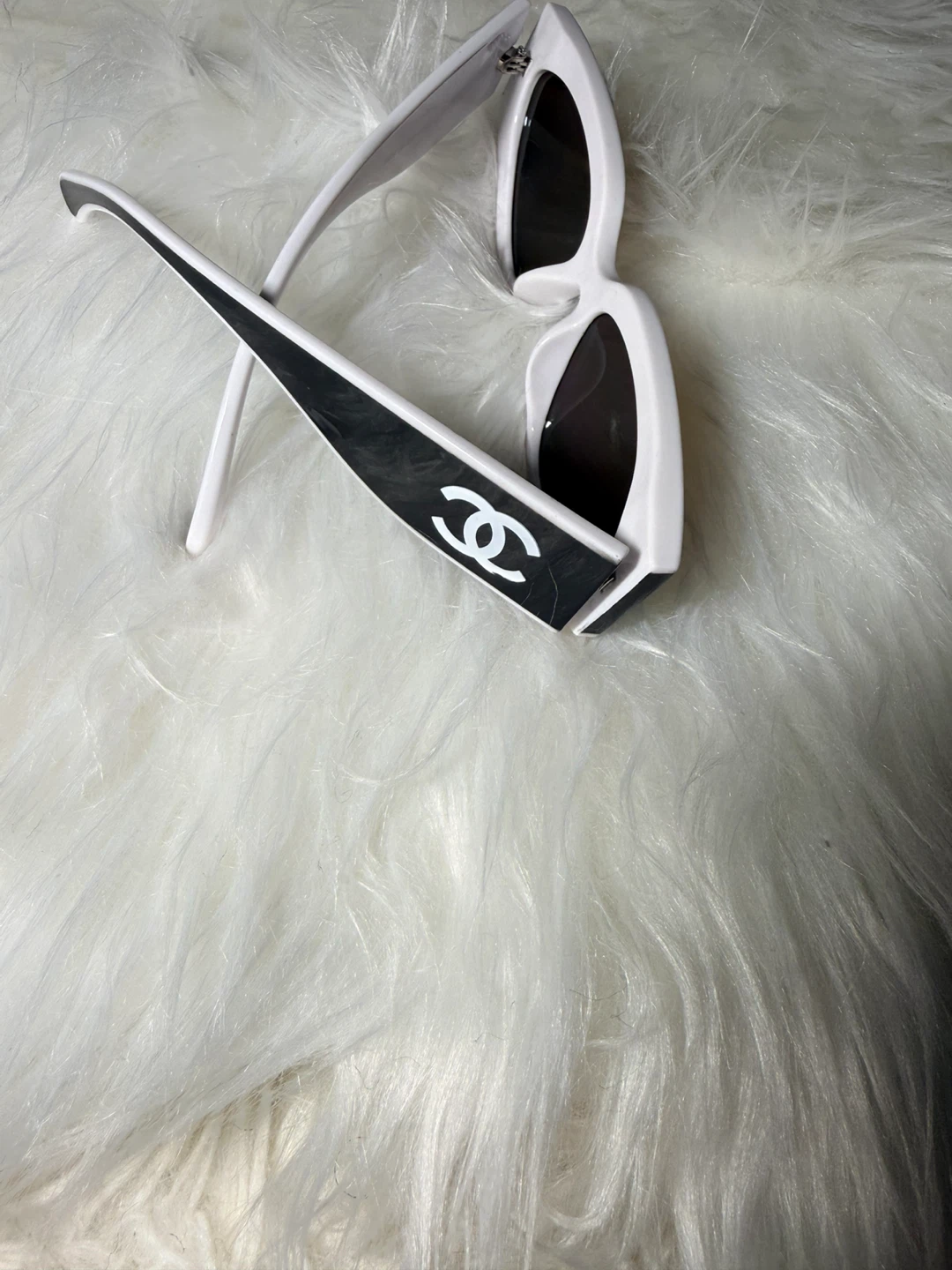 Chanel Sunglasses - photo 5