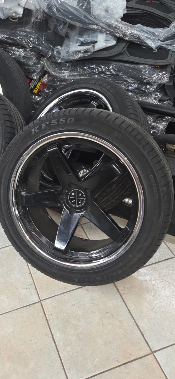 Kfir KF550 315/35ZR20 Tires and Rims - photo 2