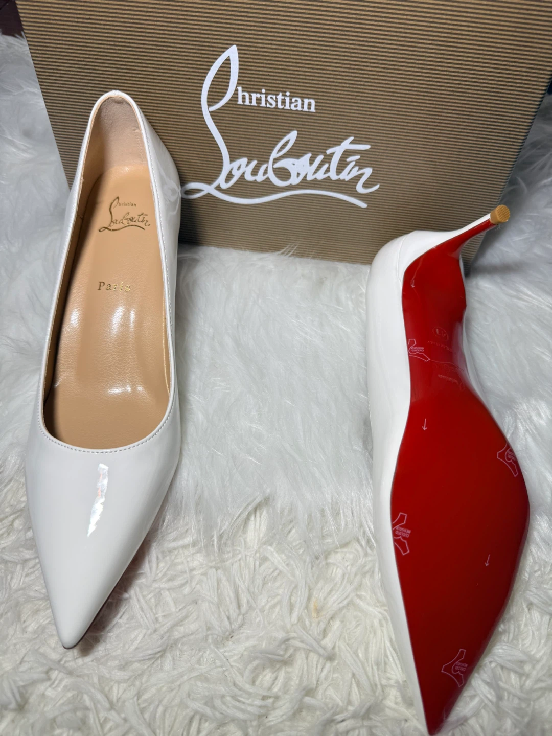 Christian Louboutin White Patent Leather Heels - photo 3