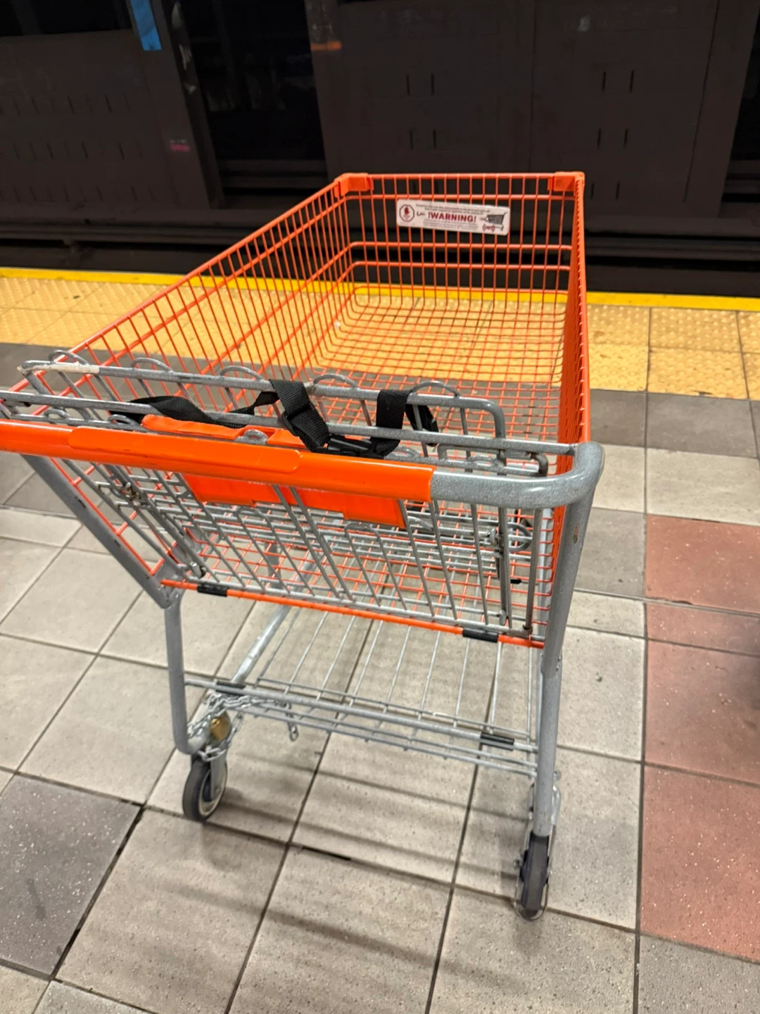 Orange Shopping Cart comercial - photo 3