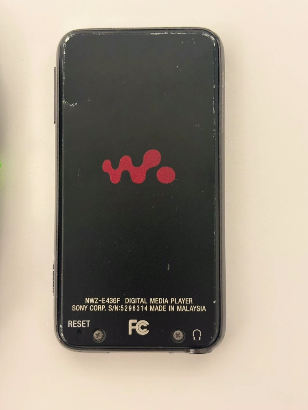 Sony Walkman E-Series NWZ-E436F - 4GB - Digital Media MP3 Player - photo 4