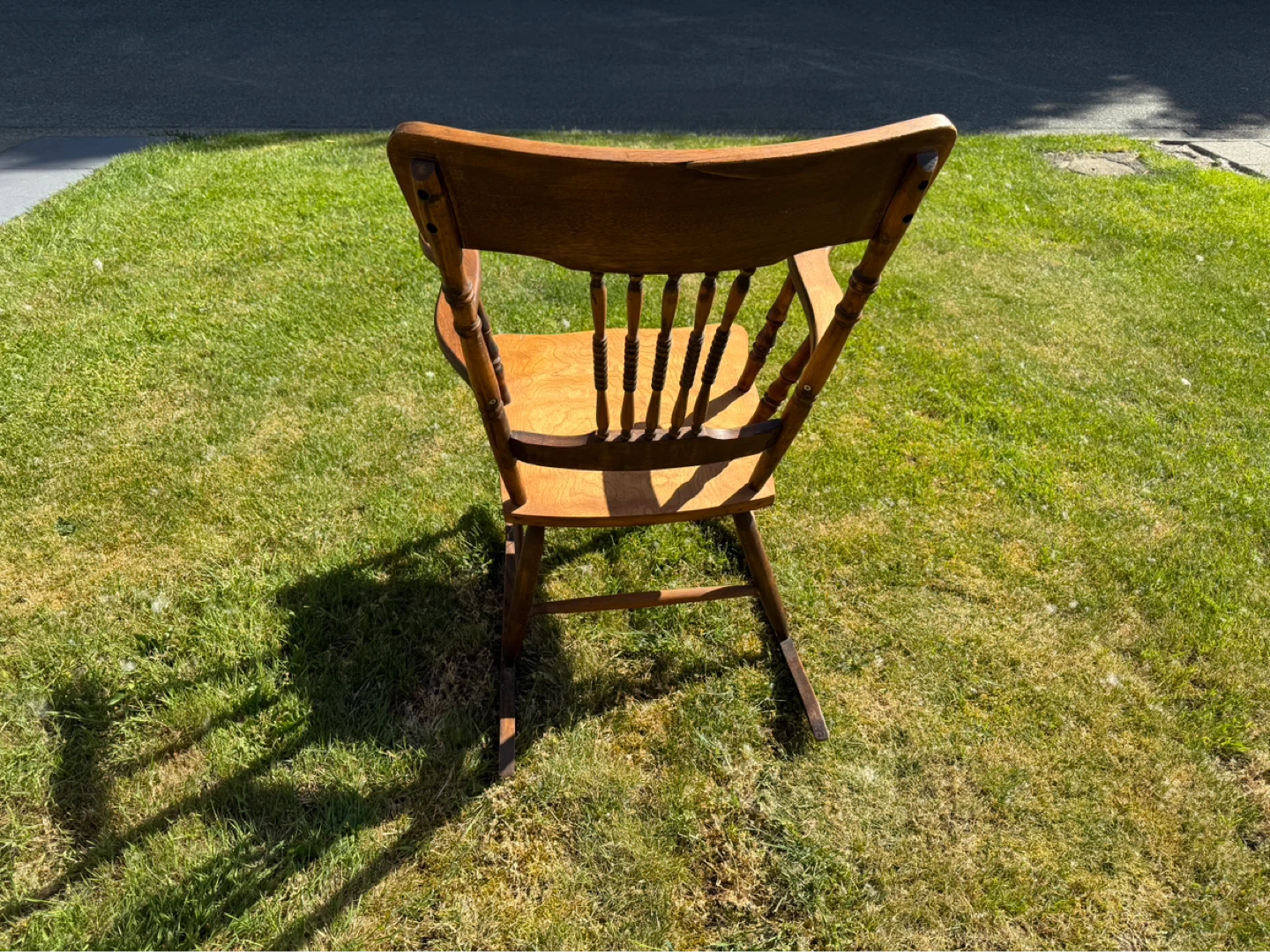 Wooden Rocking Chair - photo 3