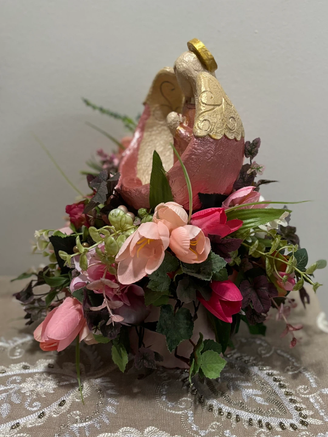 Angel floral arrangement - photo 4