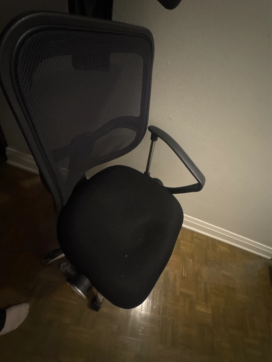 Black Mesh Office Chair - photo 4