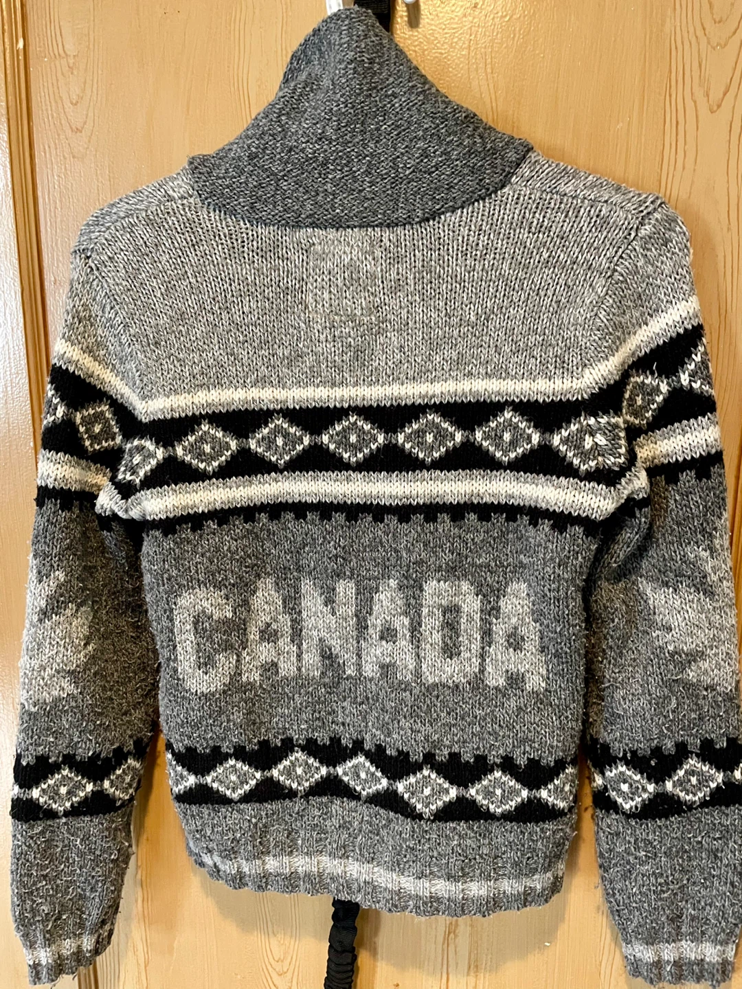 Youth Large - Canadiana Full Zip Sweater - photo 2