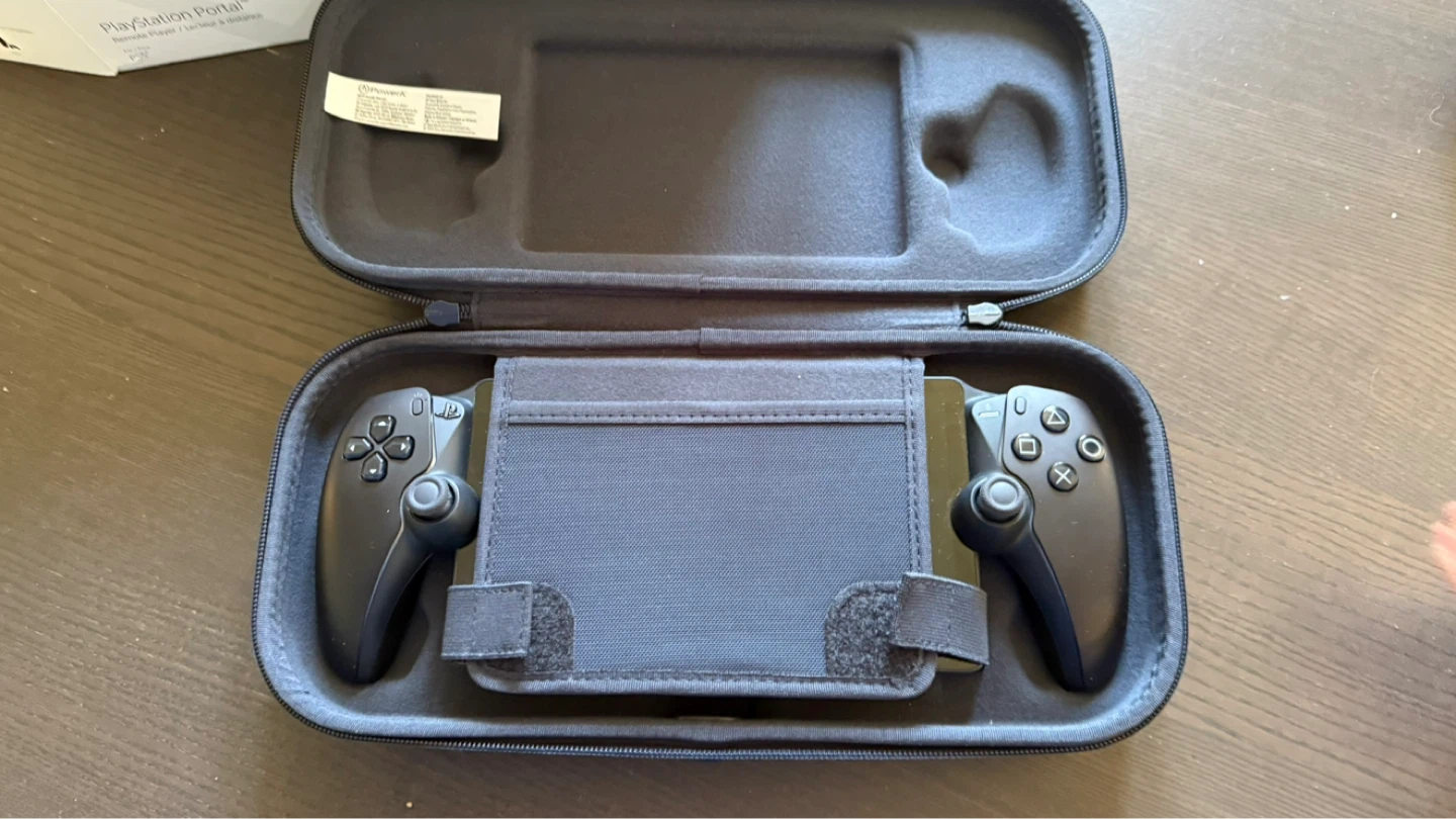 PlayStation Portal with PowerA case - photo 2