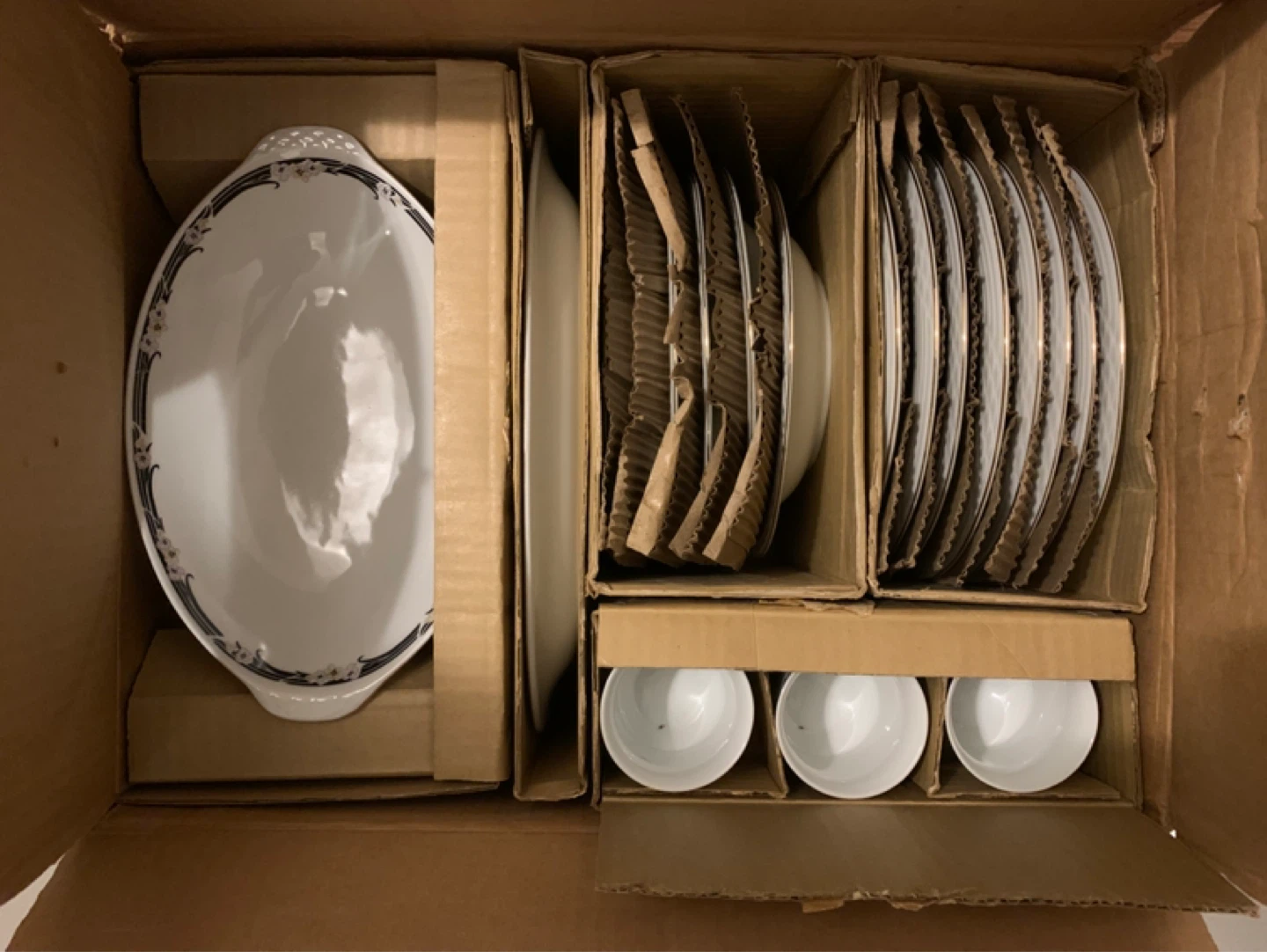 Alexandrite 49 Pc Dinnerware Set - photo 2
