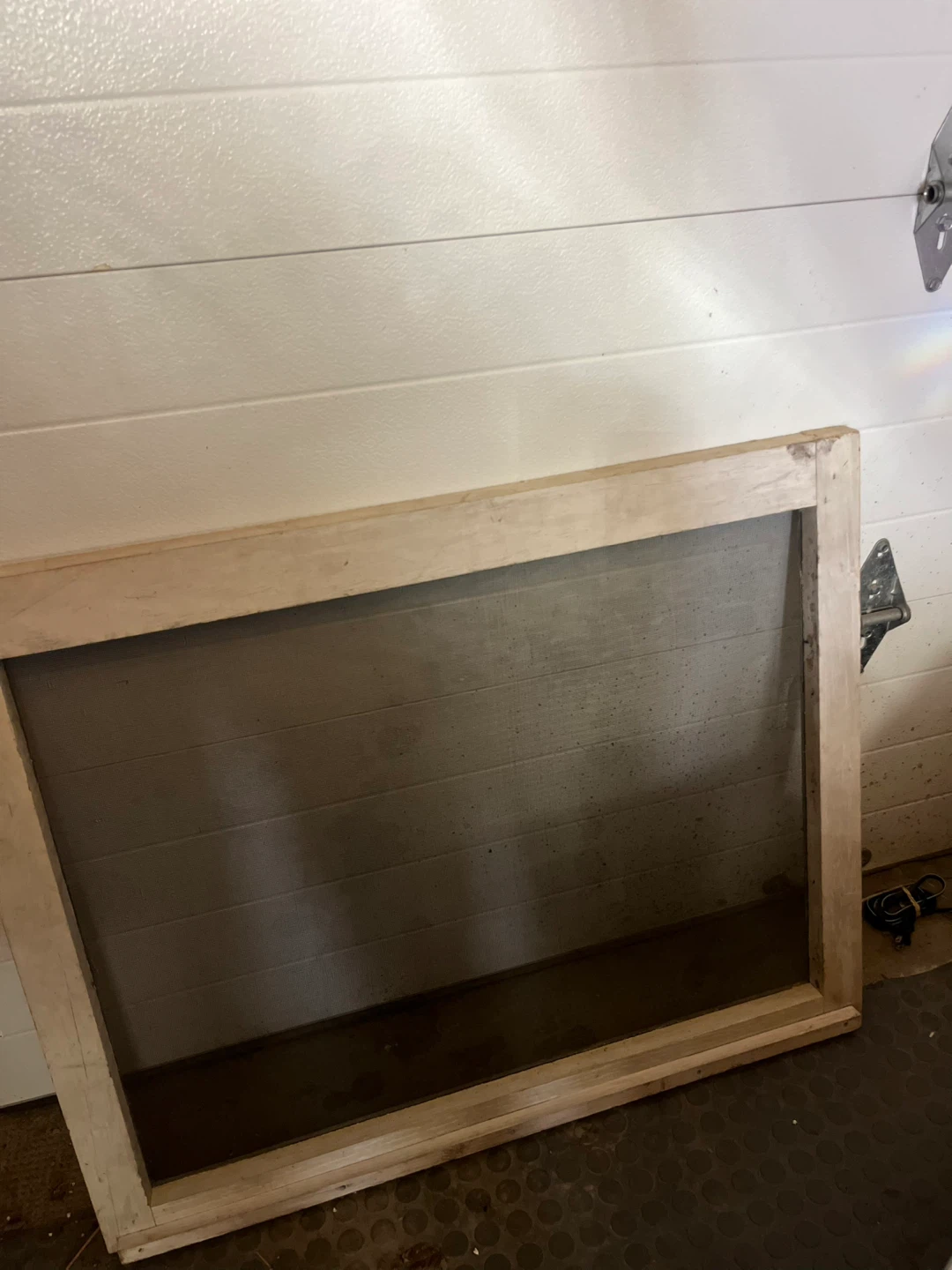 Wooden framed screen window antique - photo 2