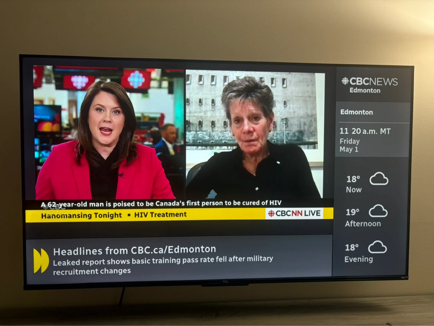 TCL Roku TV 50” - photo 2
