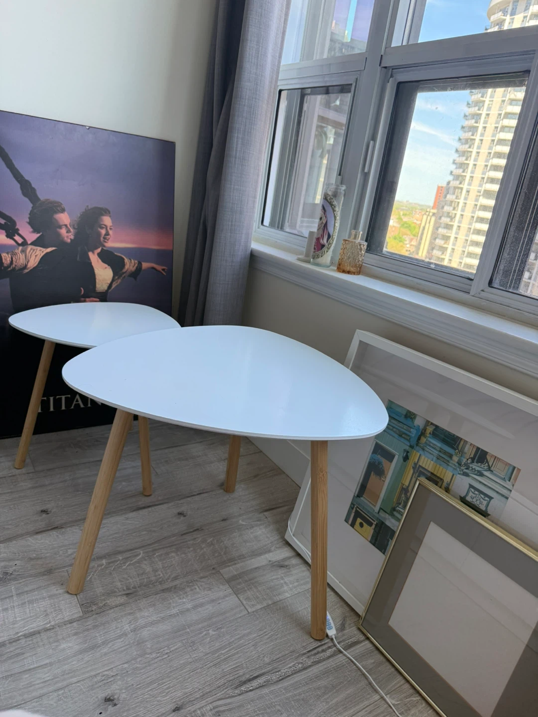 Set of 2 White Nesting Accent Tables
