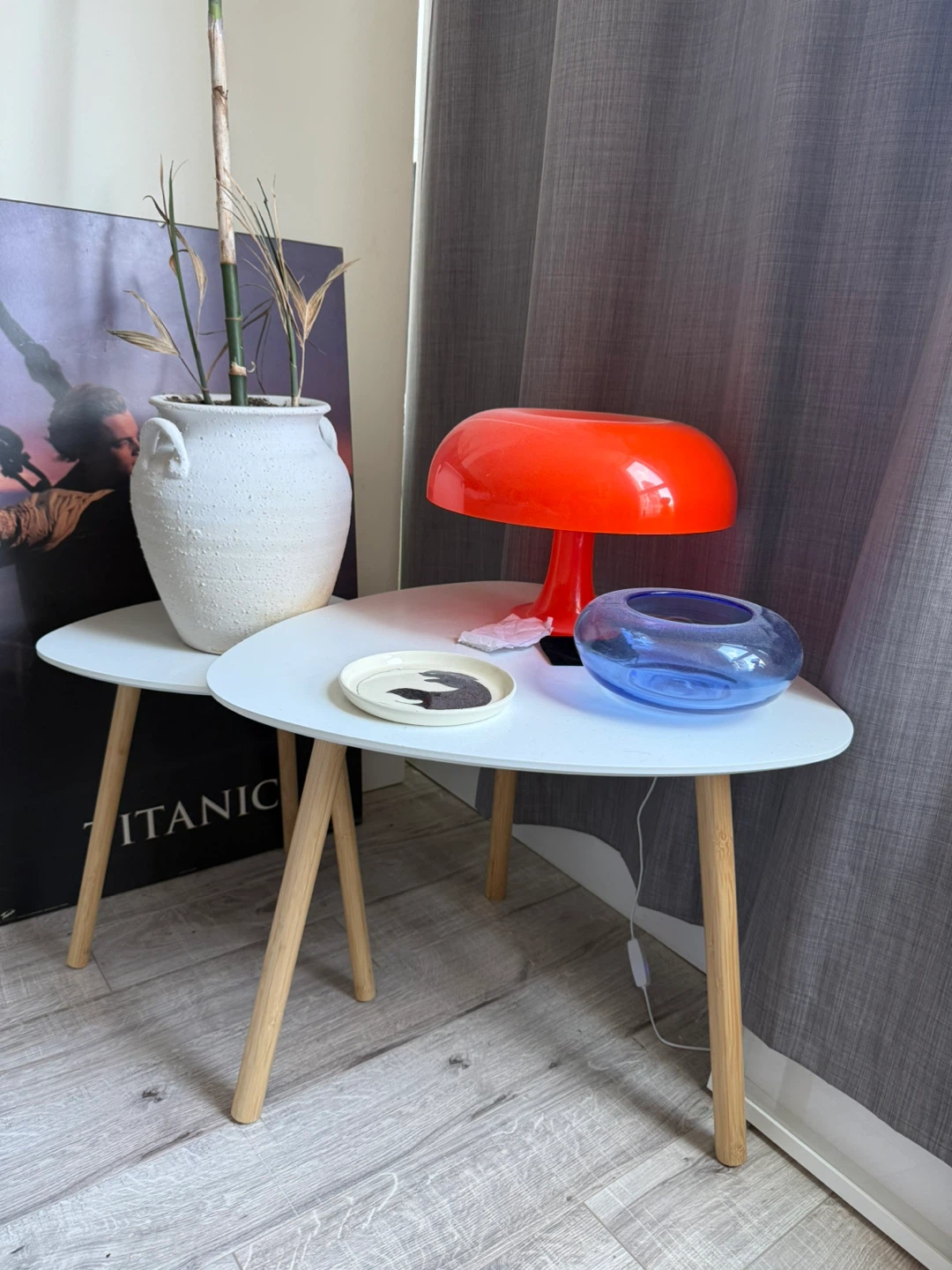 Set of 2 White Nesting Accent Tables - photo 3