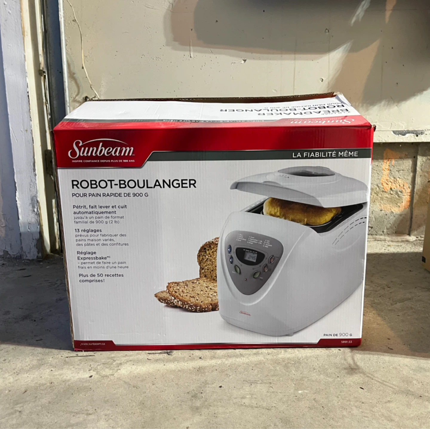Sunbeam Robot-Boulanger Bread Maker 900g