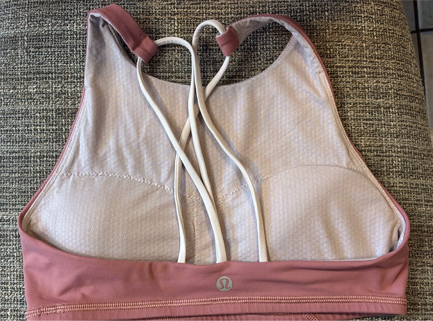 Lululemon Sports Bra - Pink size 4 - photo 2