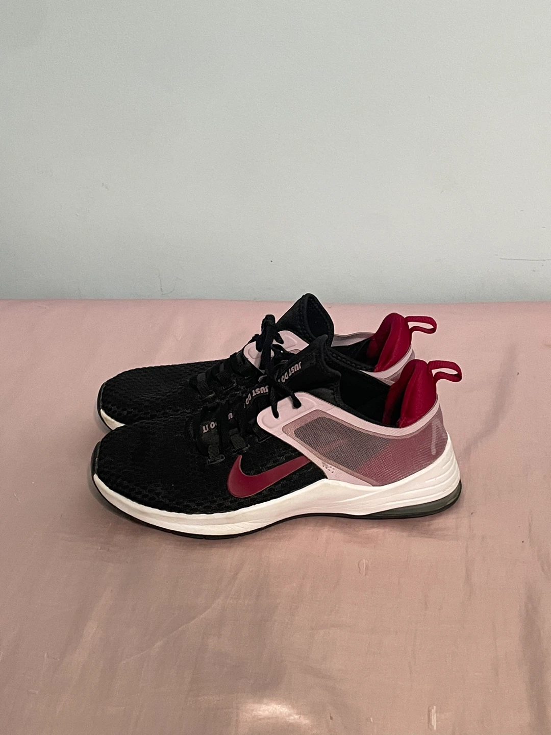 Nike Women's Air Max Bella TR 2 Trainers Size US 9.5