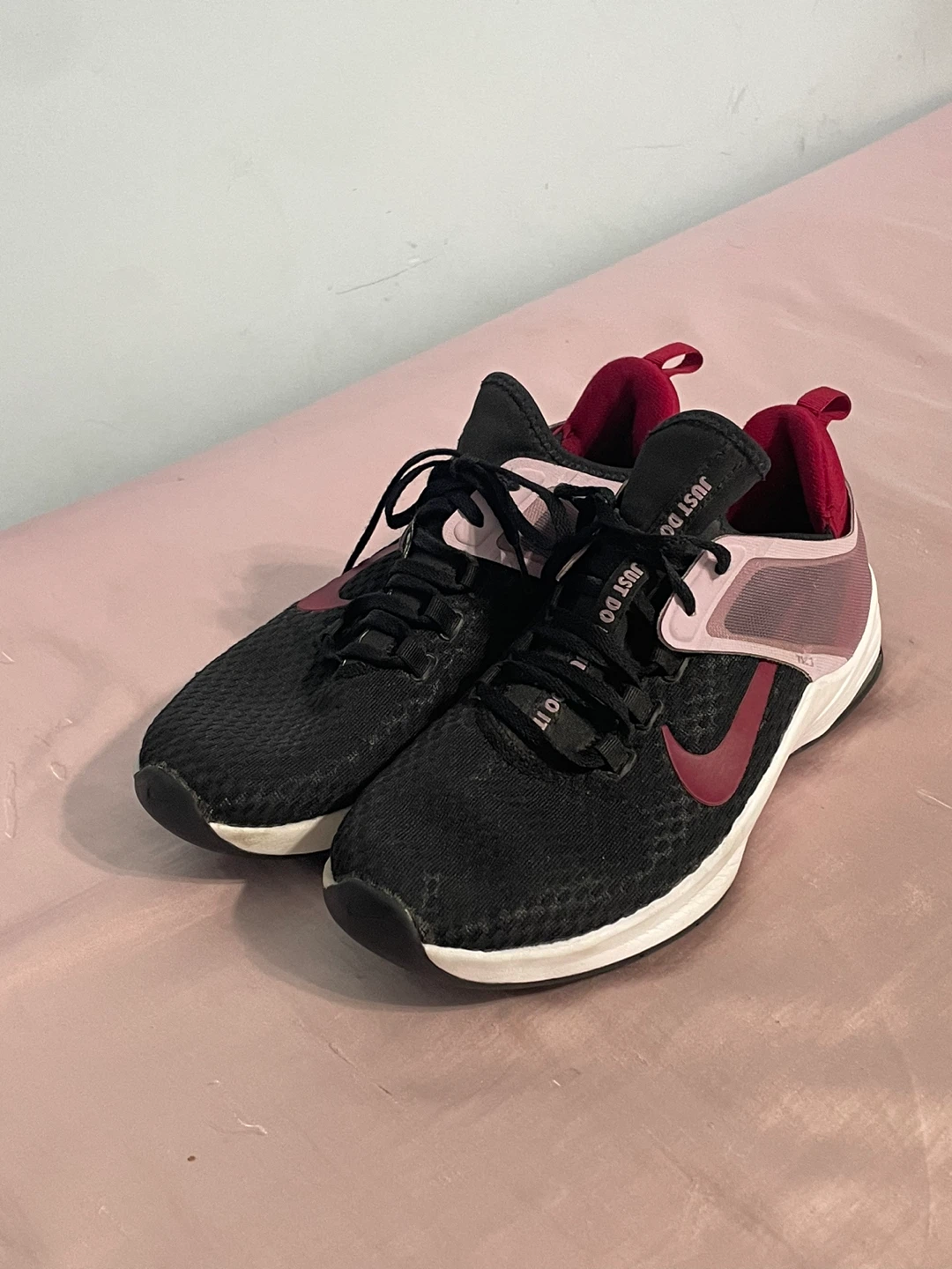 Nike Women's Air Max Bella TR 2 Trainers Size US 9.5 - photo 2