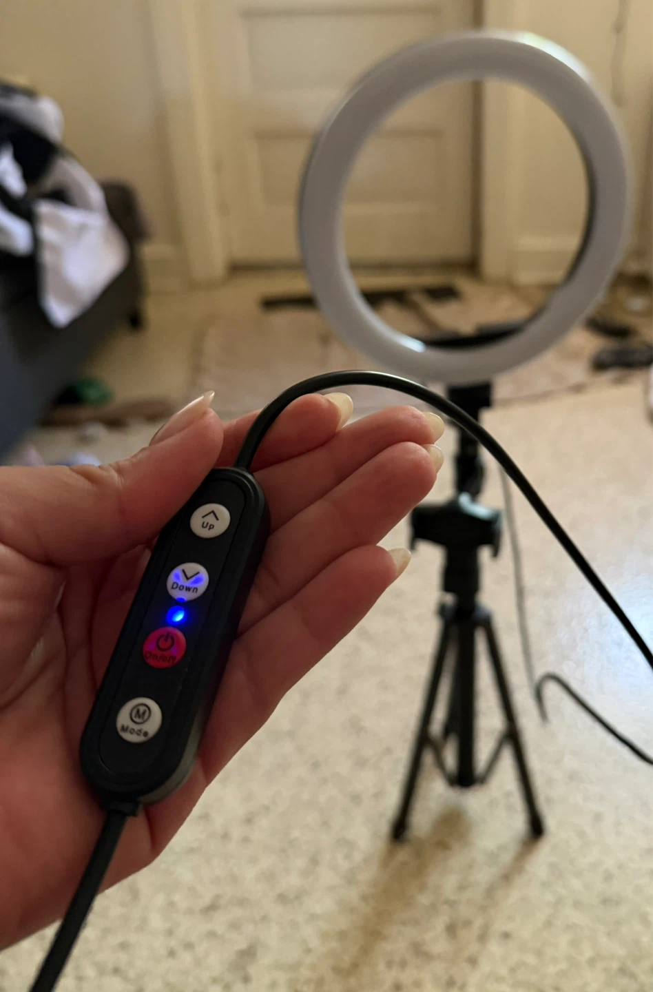 LED Ring Light with Tripod - photo 2