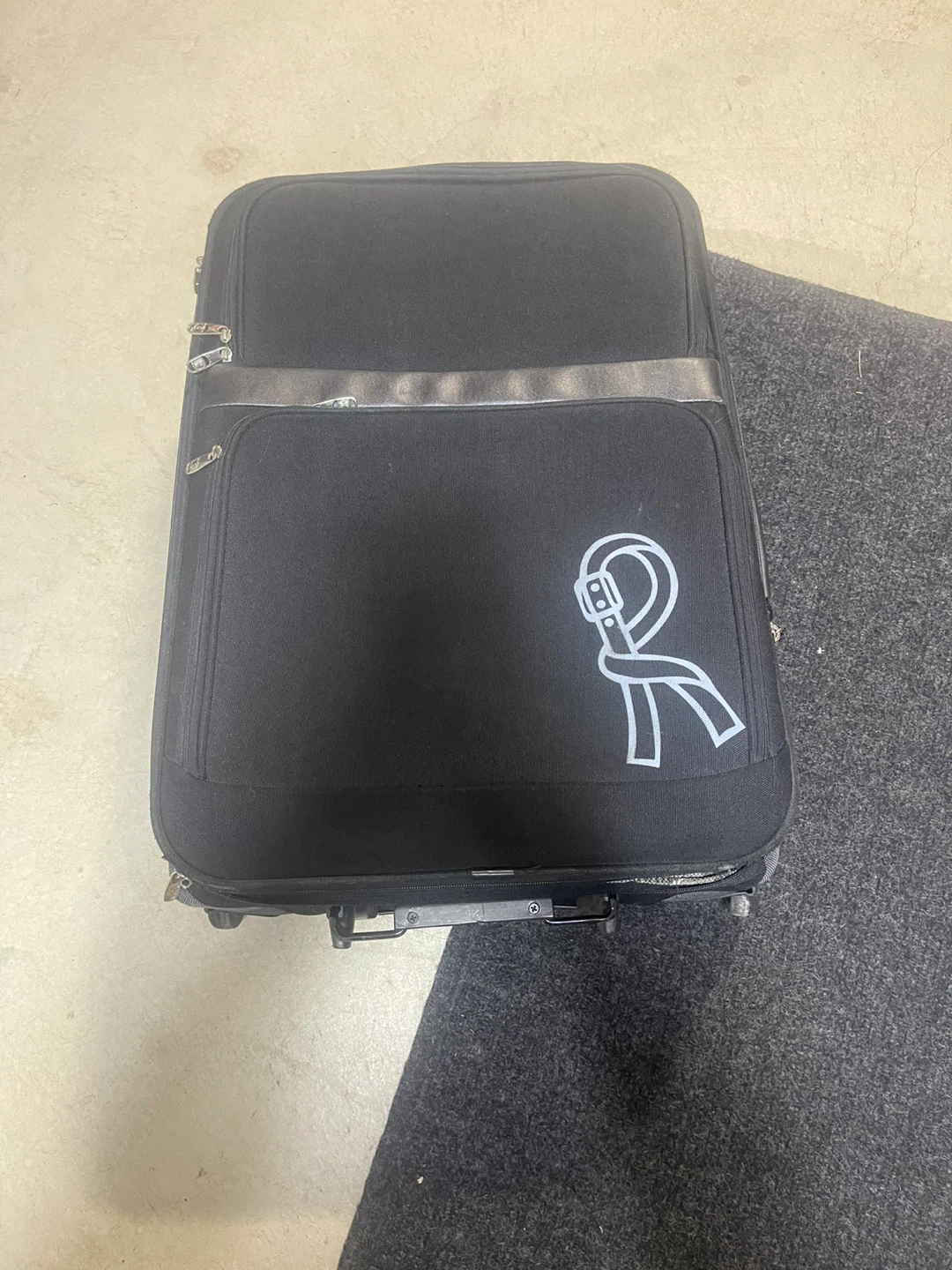 Black Rolling Suitcase with Retractable Handle - photo 4