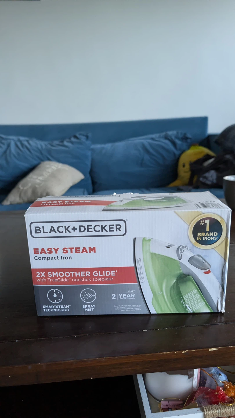 BLACK+DECKER Steam Compact Iron - photo 2