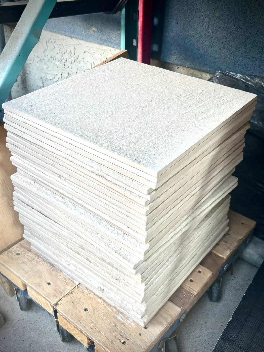 Porcelain Stone-Look Tile 42 ft.² - photo 2