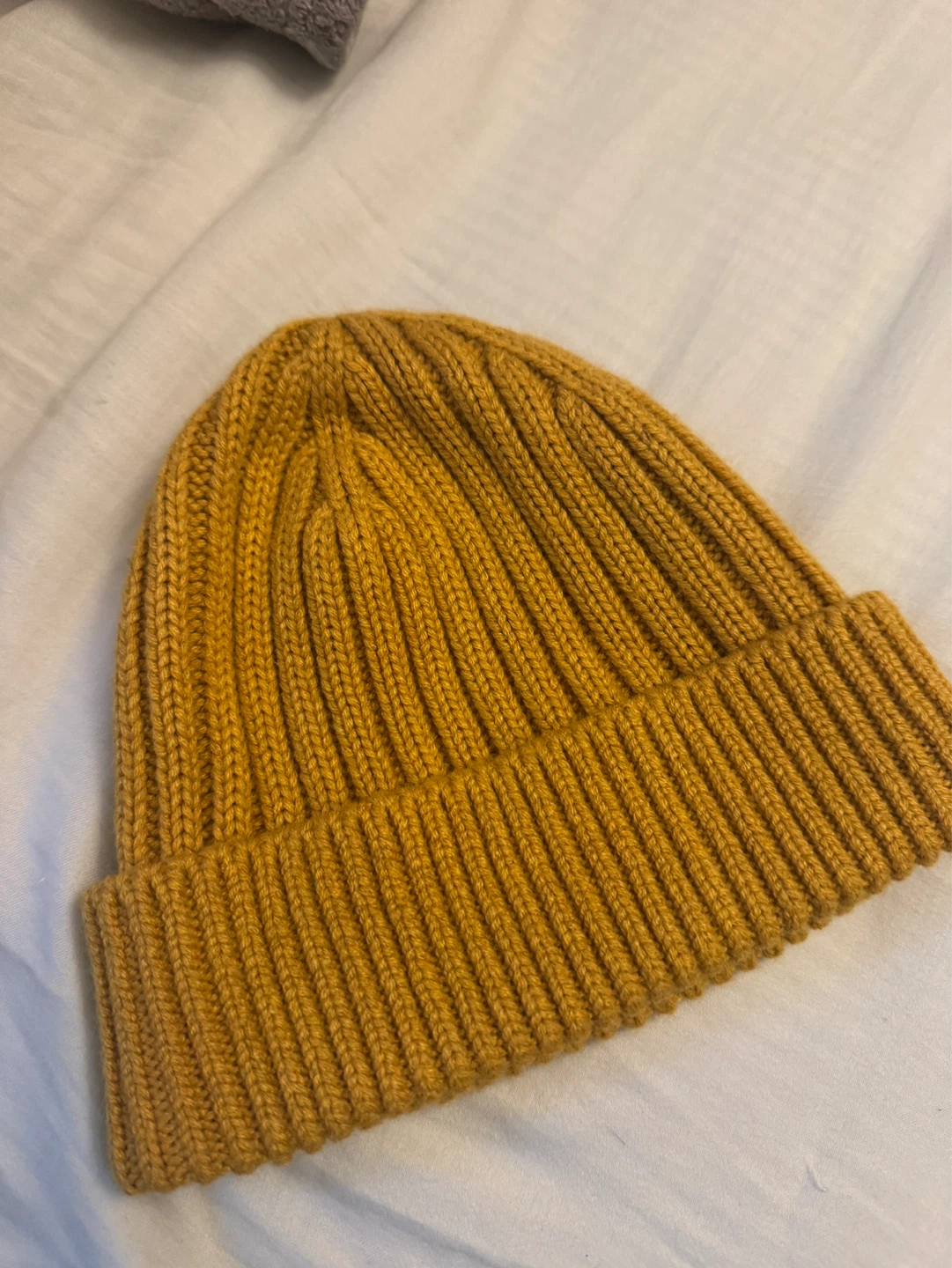 Uniqlo Mustard Yellow Ribbed Knit Beanie - photo 2