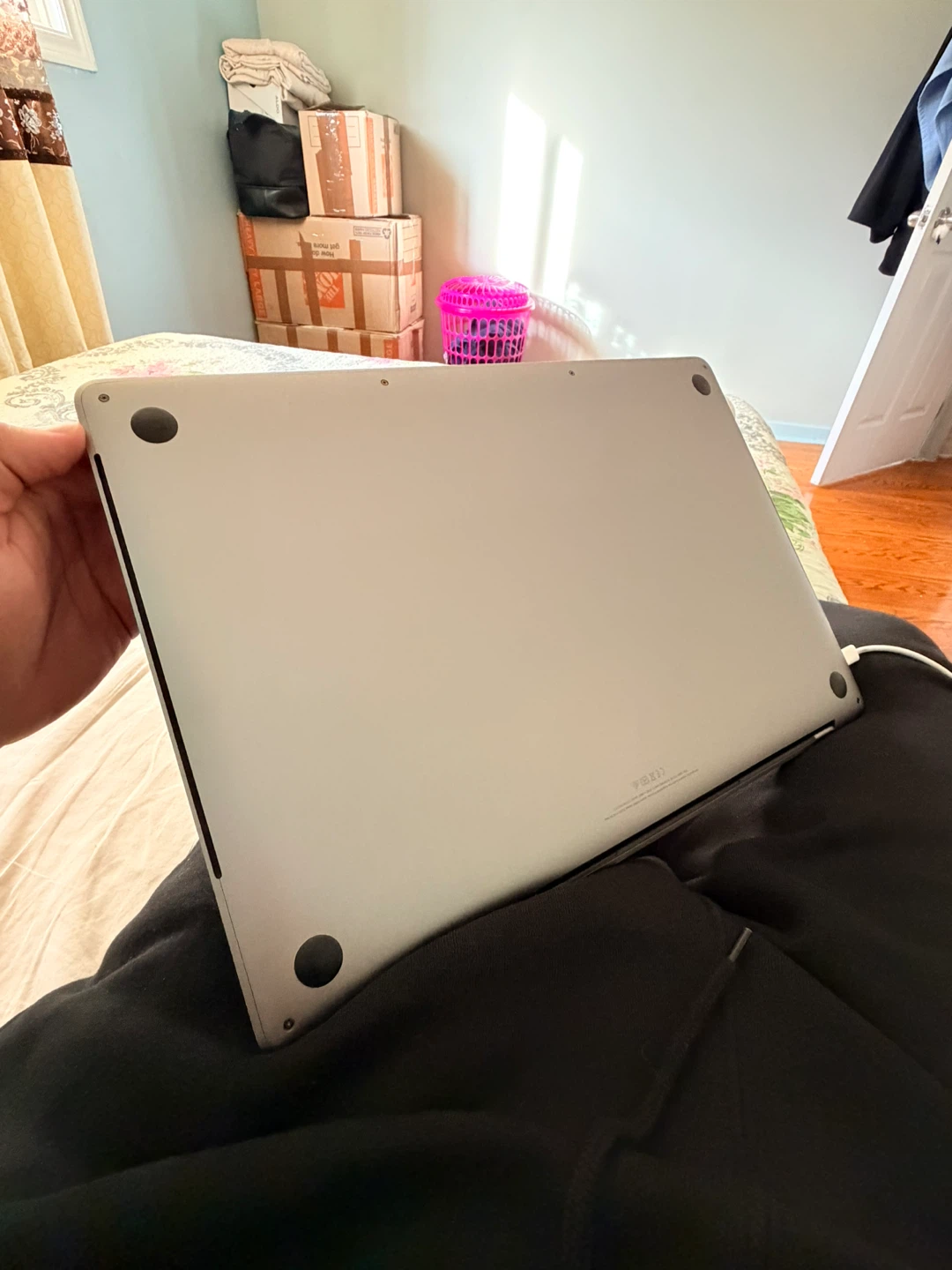 Apple MacBook Pro 15-inch 2019 - photo 3