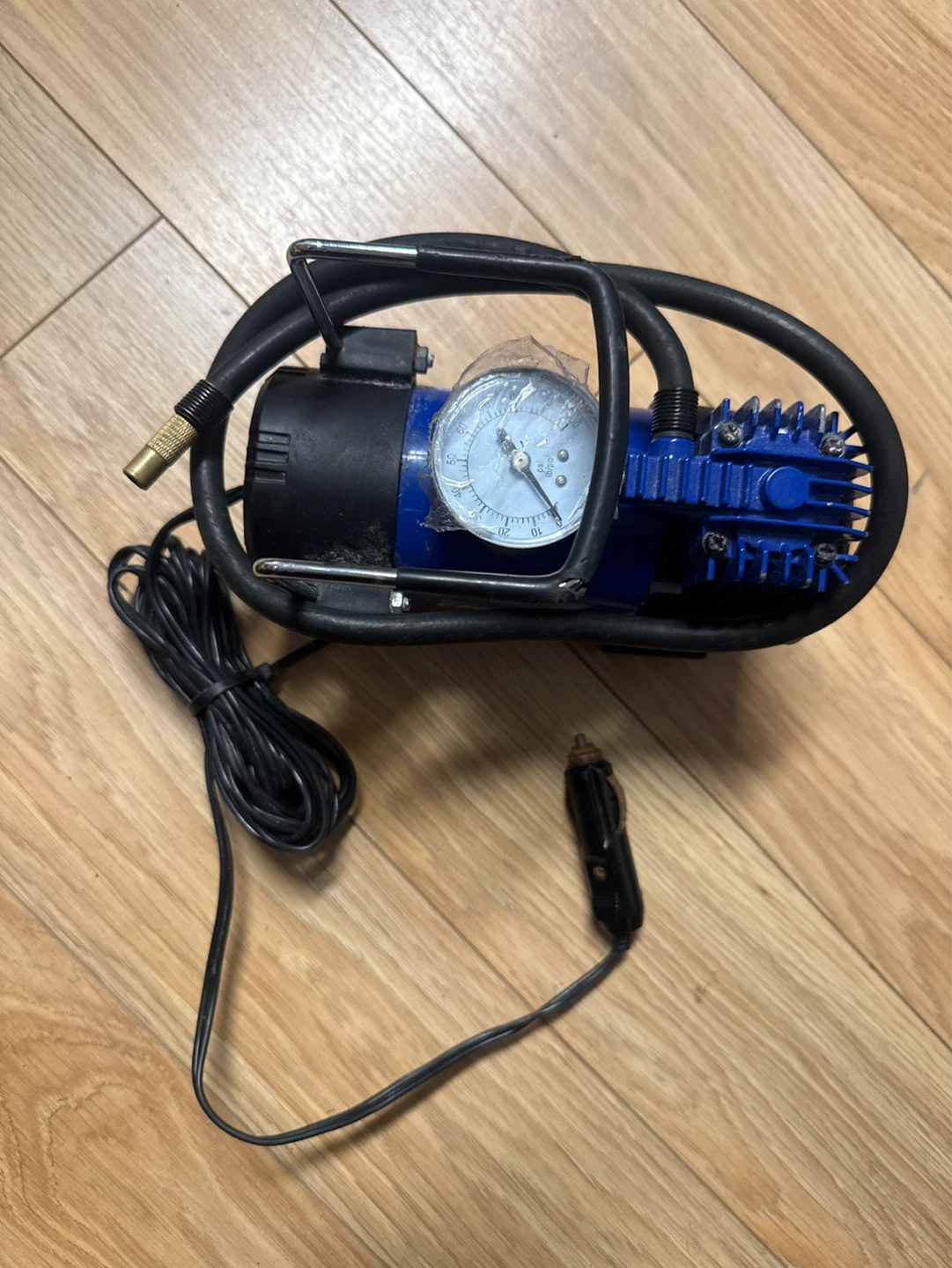 Certified Portable Air Compressor 12V  with Gauge - photo 2