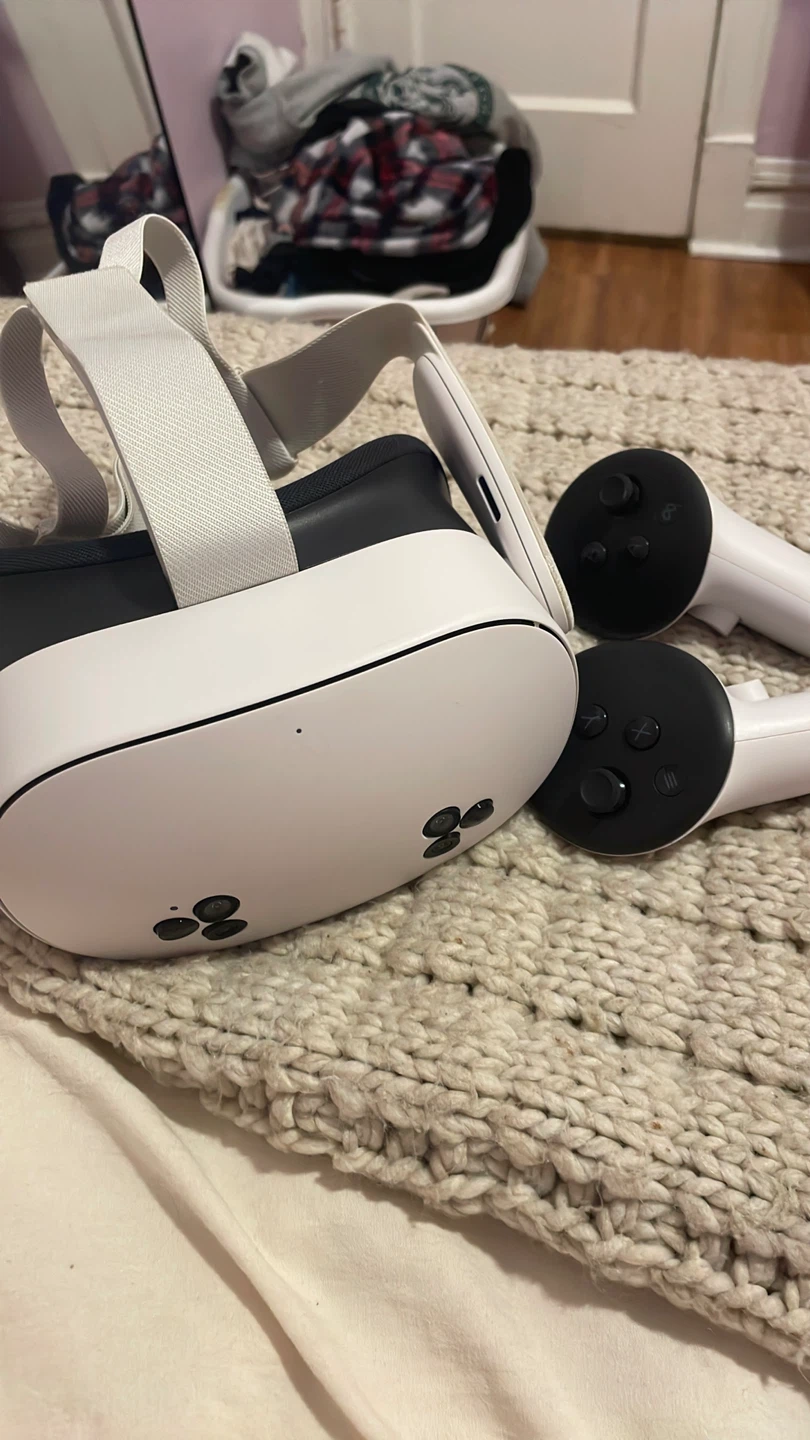 Meta Quest 3S VR Headset with Controllers