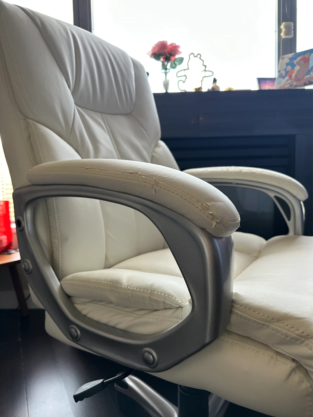 White Office Chair - photo 5