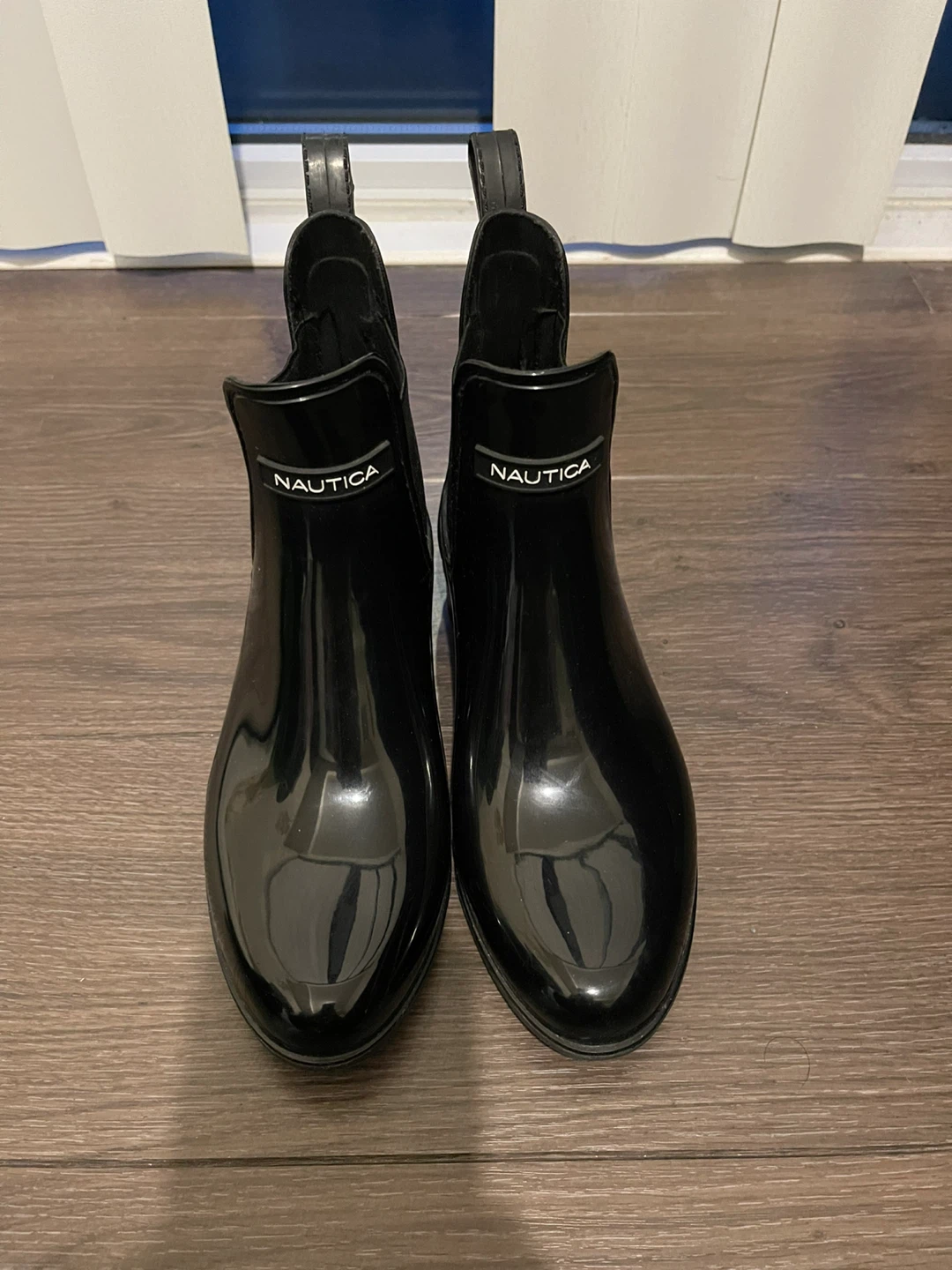 Black ankle rain boots