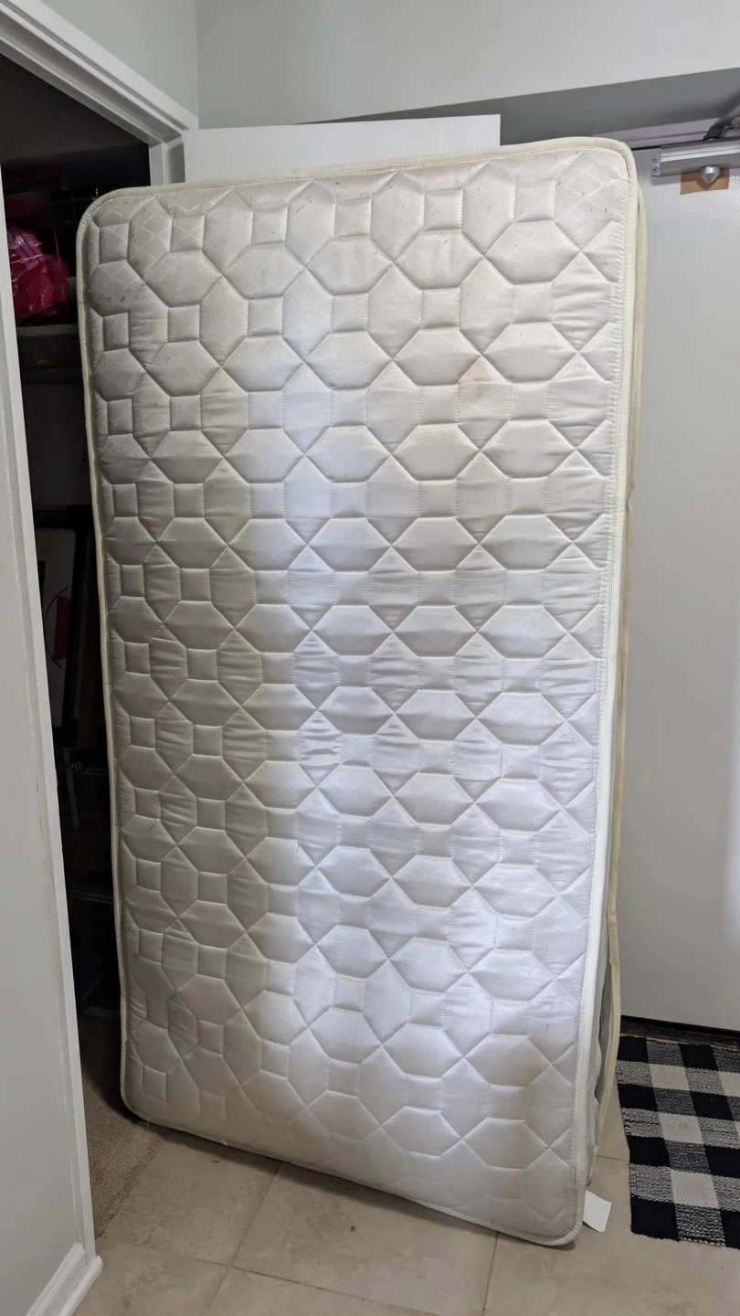White Twin Mattress - photo 2