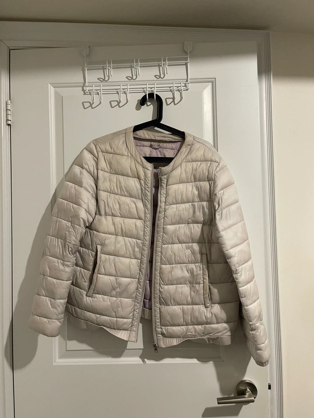 Silver jacket with zipper