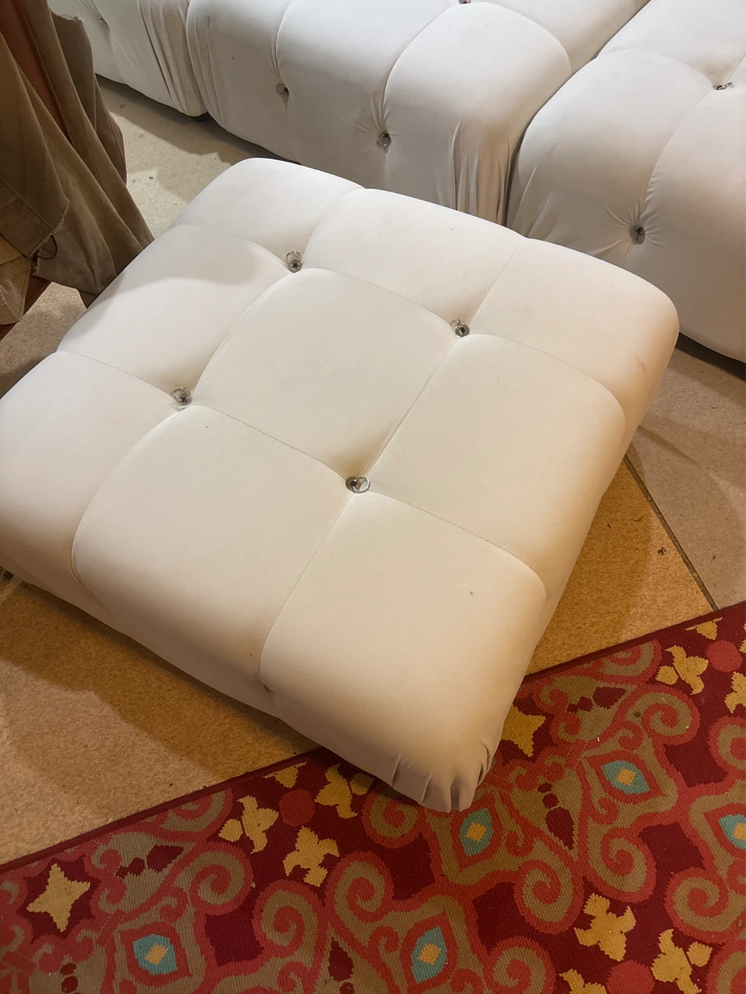 White Tufted Sectional Sofa with Ottoman - photo 3