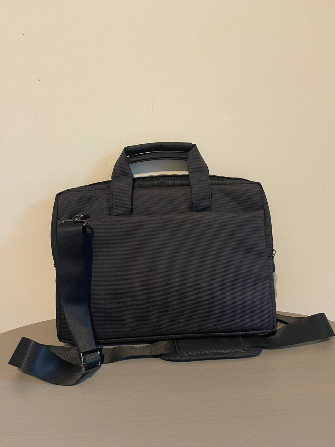 Black laptop bag - photo 2