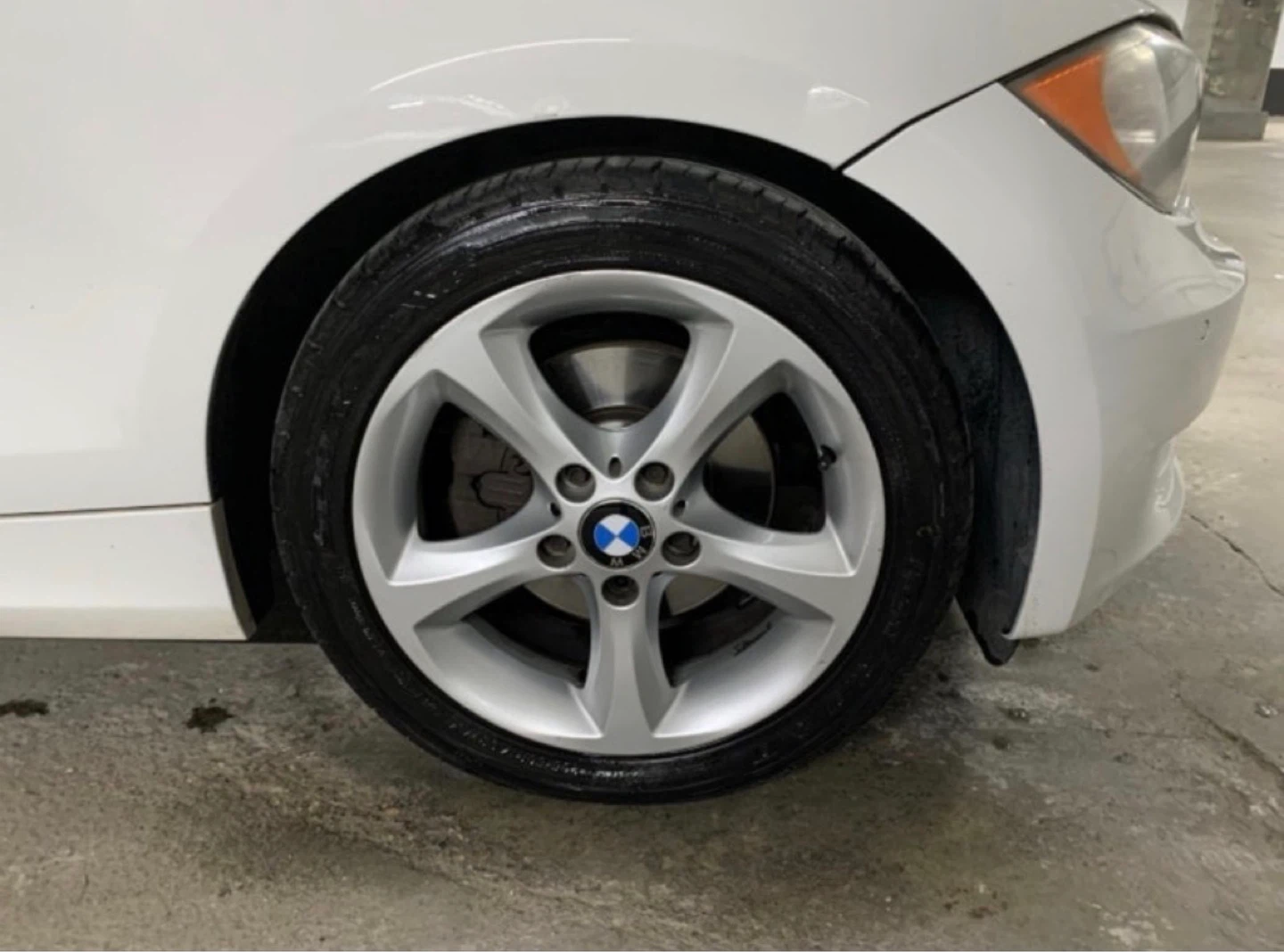 BMW 128i - photo 4