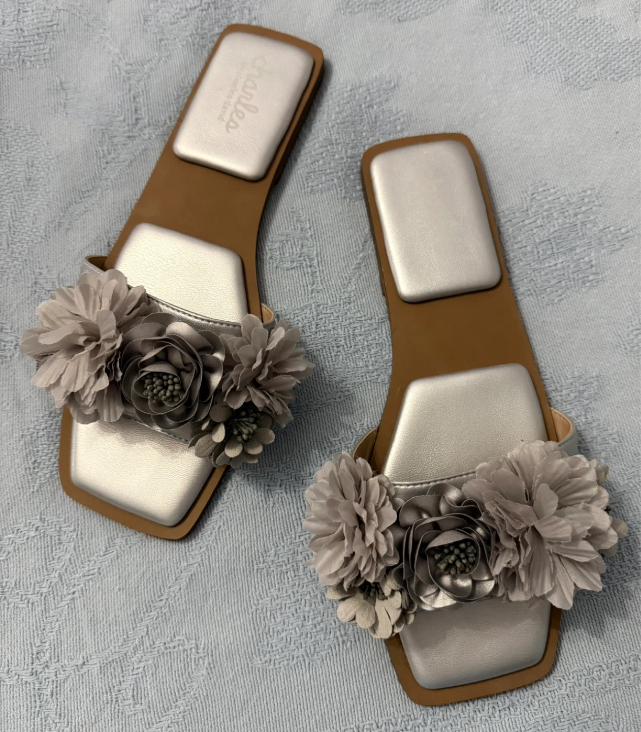 Charles by Charles David Silver Floral Slide Sandals - photo 3