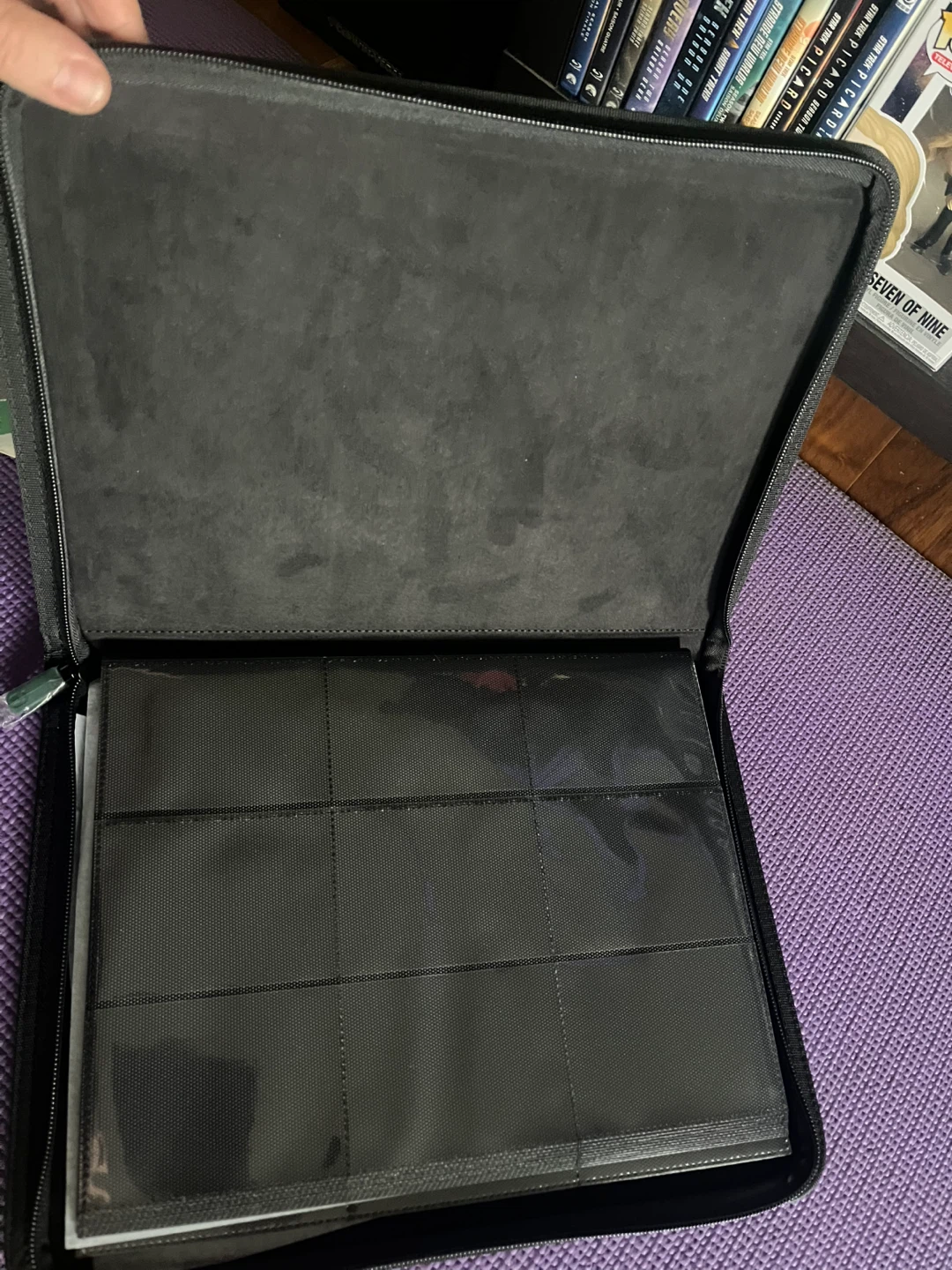 Vault-X 9-Pocket Zip Binder for 360 Cards - photo 2