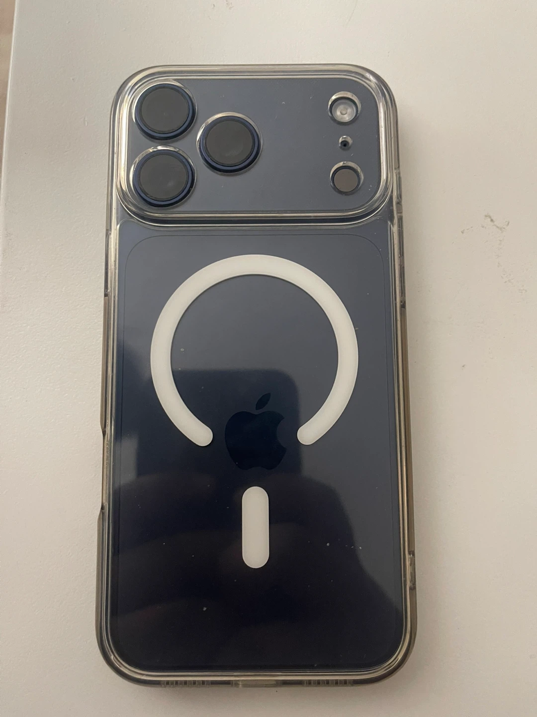 Apple iPhone 17 Pro Max - photo 3