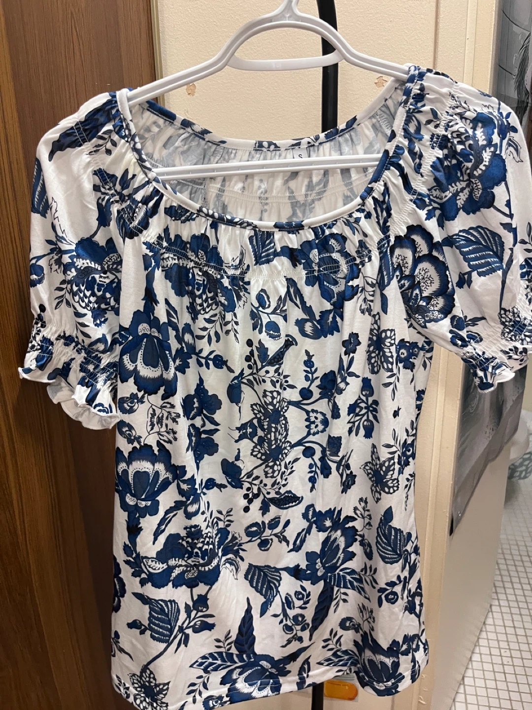 Women's Blue Floral Print Top - Size Medium
