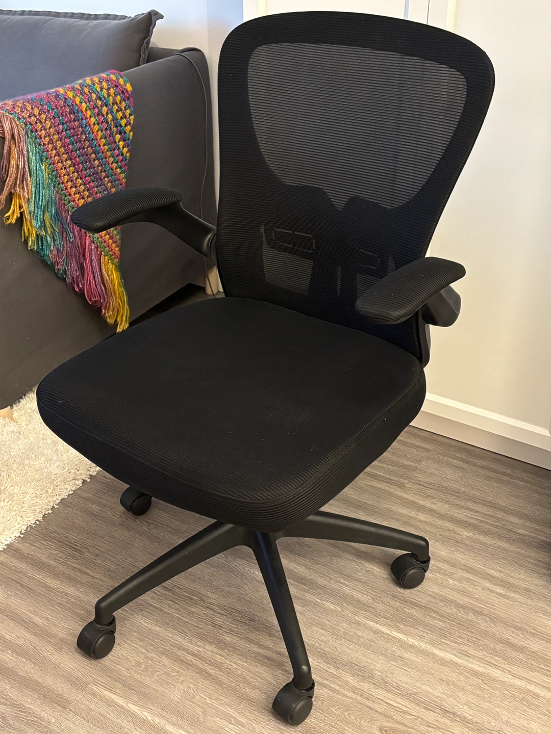 Black Office Chair - photo 2