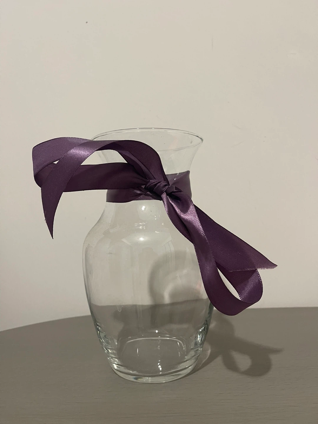 Clear glass vase