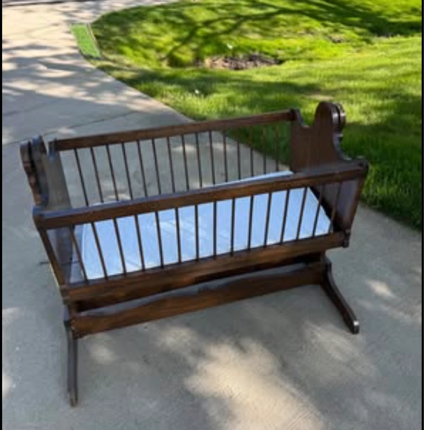 Vintage Wooden Baby Bassinet Rocker - photo 2