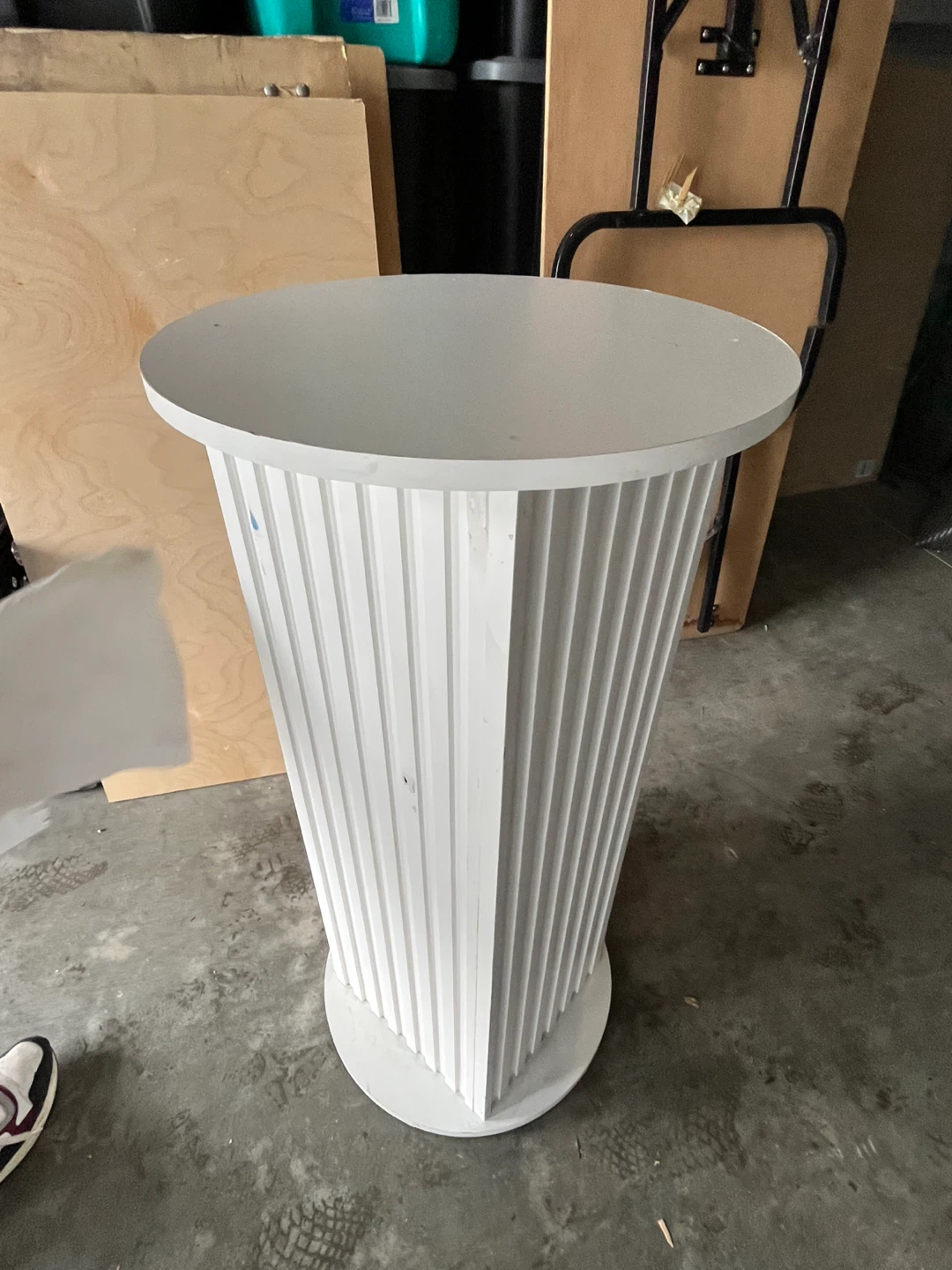 White Fluted Pedestal Stand and dessert stand