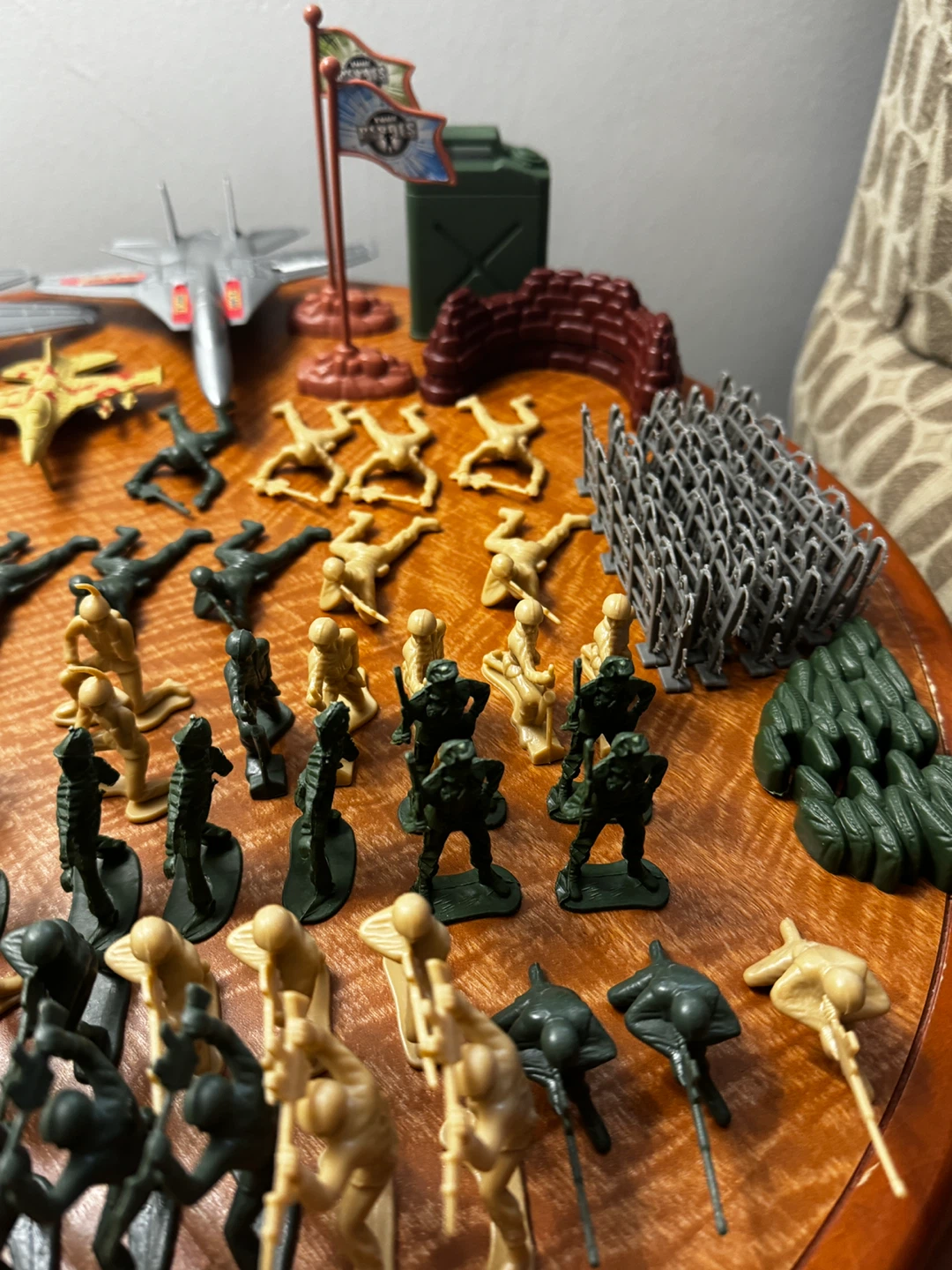 TRUE HEROES Military Forces 72 Piece Playset - photo 4