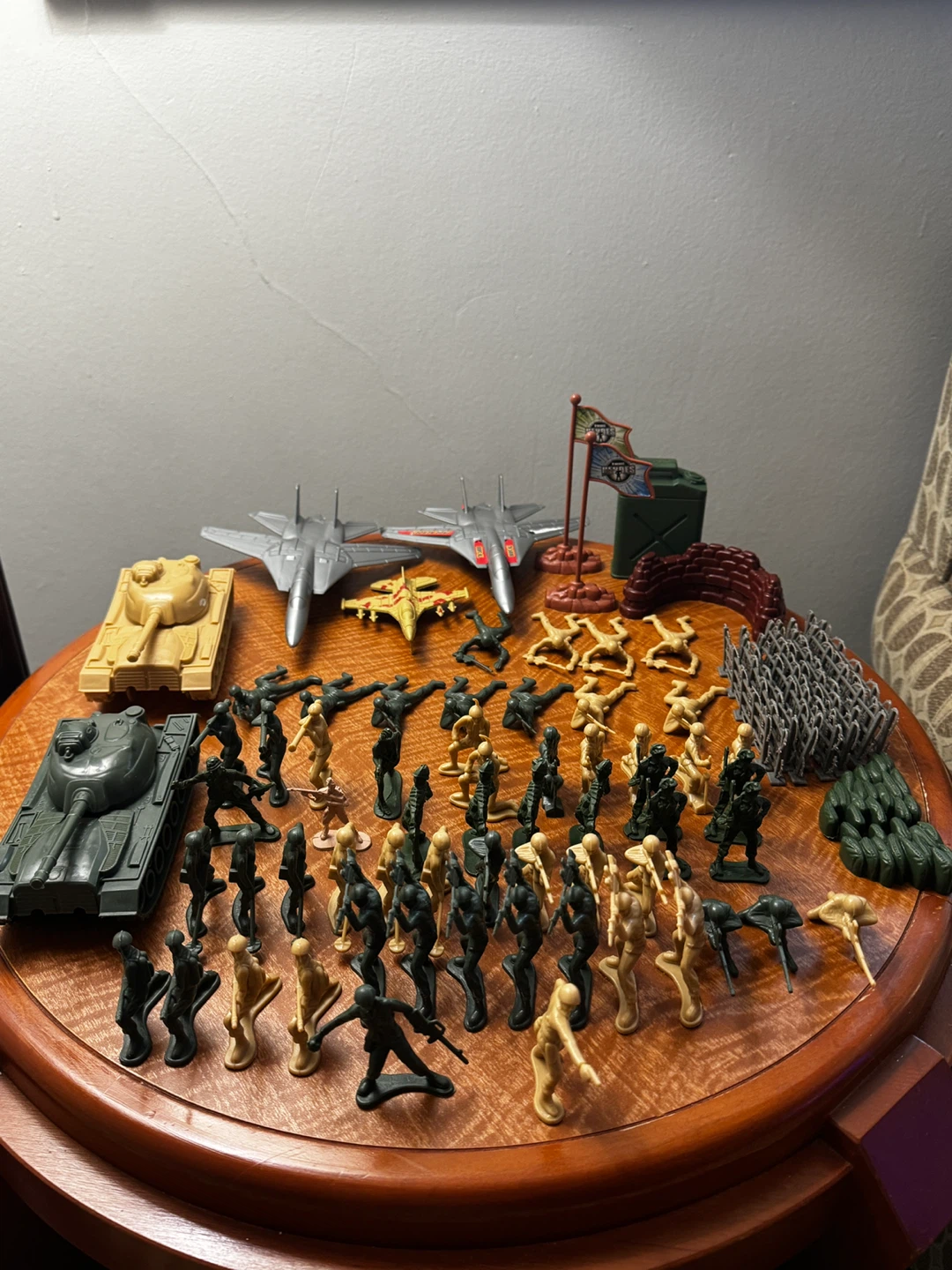 TRUE HEROES Military Forces 72 Piece Playset