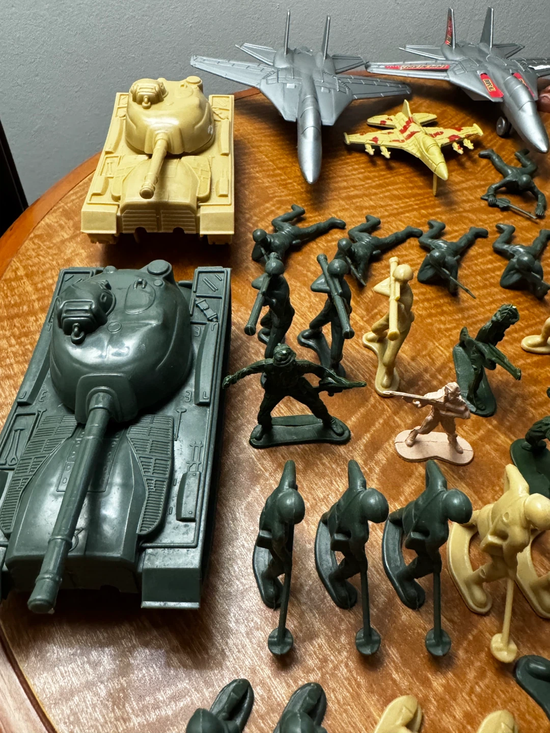 TRUE HEROES Military Forces 72 Piece Playset - photo 3