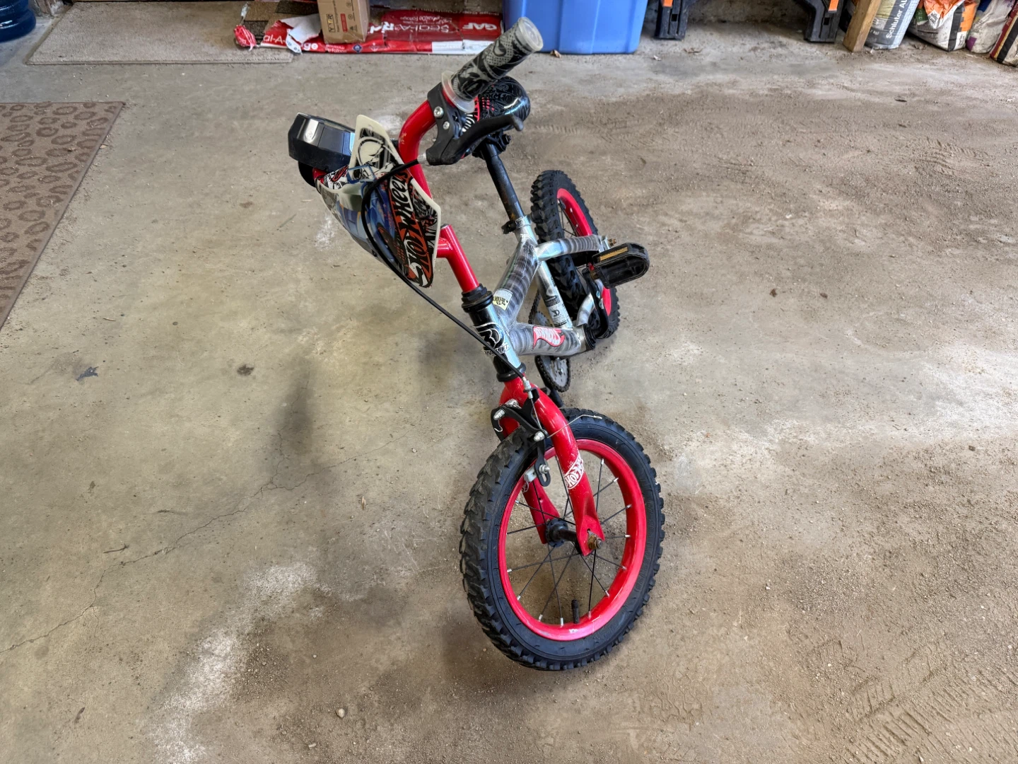 Hot Wheels 16-inch Kids Bike