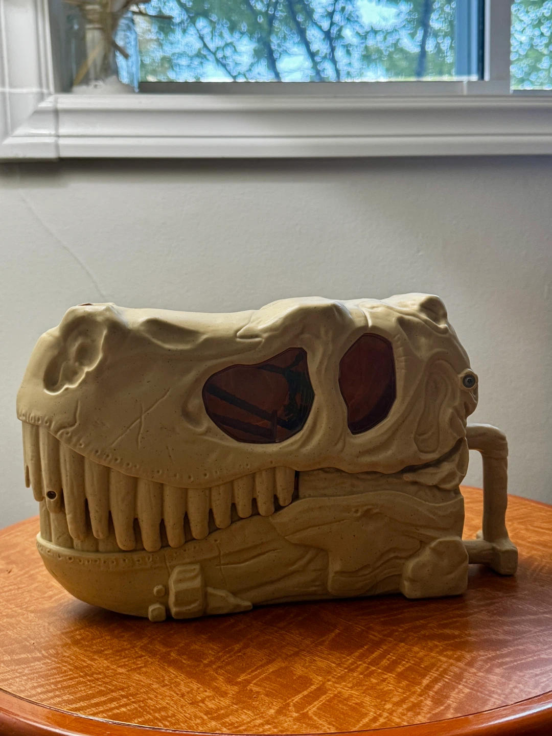 Dinosaur Skull Play Set with Figures - photo 4
