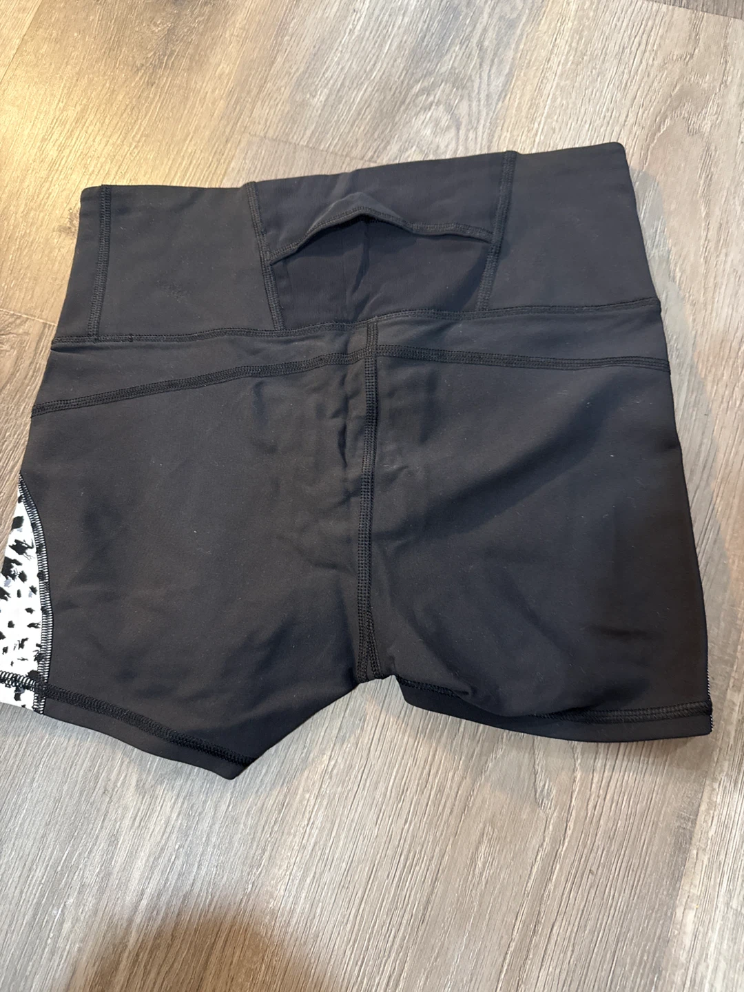 Athleta Black & White Patterned Athletic Shorts Size XS - photo 4