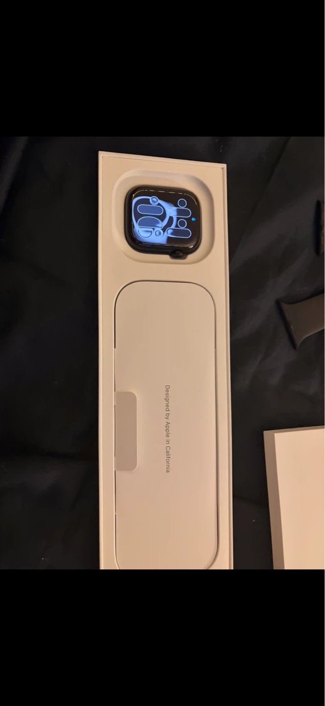 Apple Watch Series 11 42mm Aluminium - photo 2
