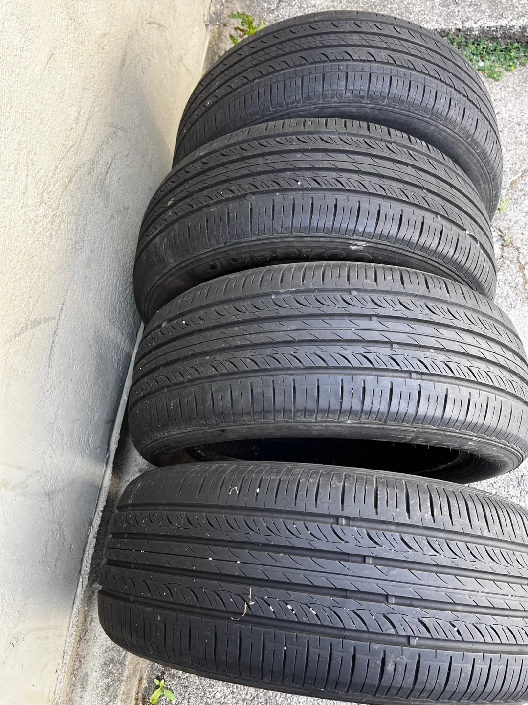 Hankook Tires (Set of 4) - 205/55R16 89H